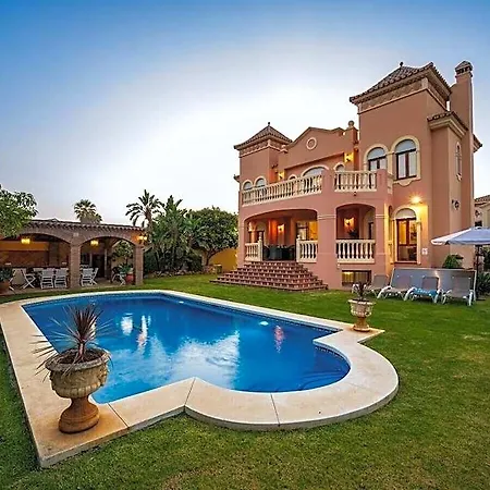 Heated Pool, Bbq Hotel 5*
