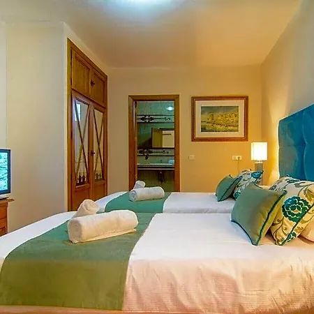 Heated Pool, Bbq Hotel 5*